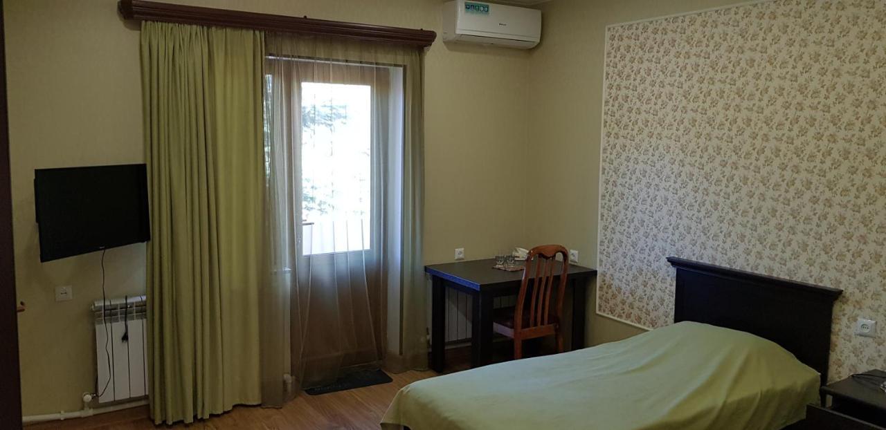 Ruzan Hotel Ijevan Exterior foto