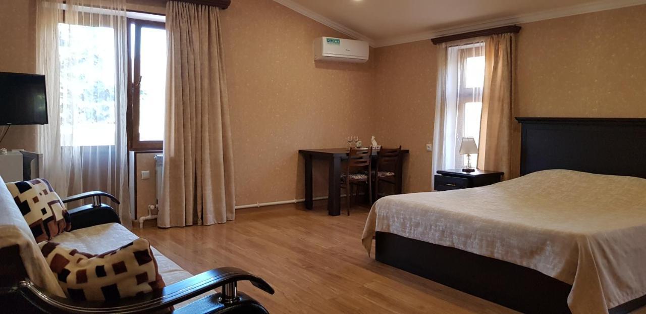 Ruzan Hotel Ijevan Exterior foto