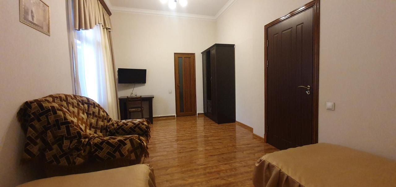 Ruzan Hotel Ijevan Exterior foto